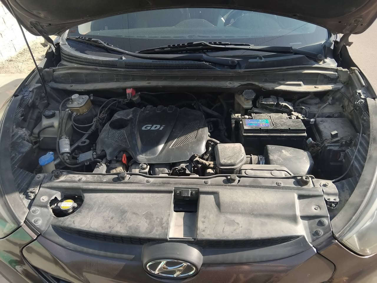 توسان موديل ٢٠١٤ امريكي حادثة فقط
بنيد هوه نفسه مصبوغ ولباقي مكفول رقم بغداد الجديد 
الكشنات جلد تتفه بل اكشن الأمامي كامره خلفيه بلاديه
تبريد قطعتين غاز وبنزين سعر ١٣٣ وبيه مجال قليل ***********
