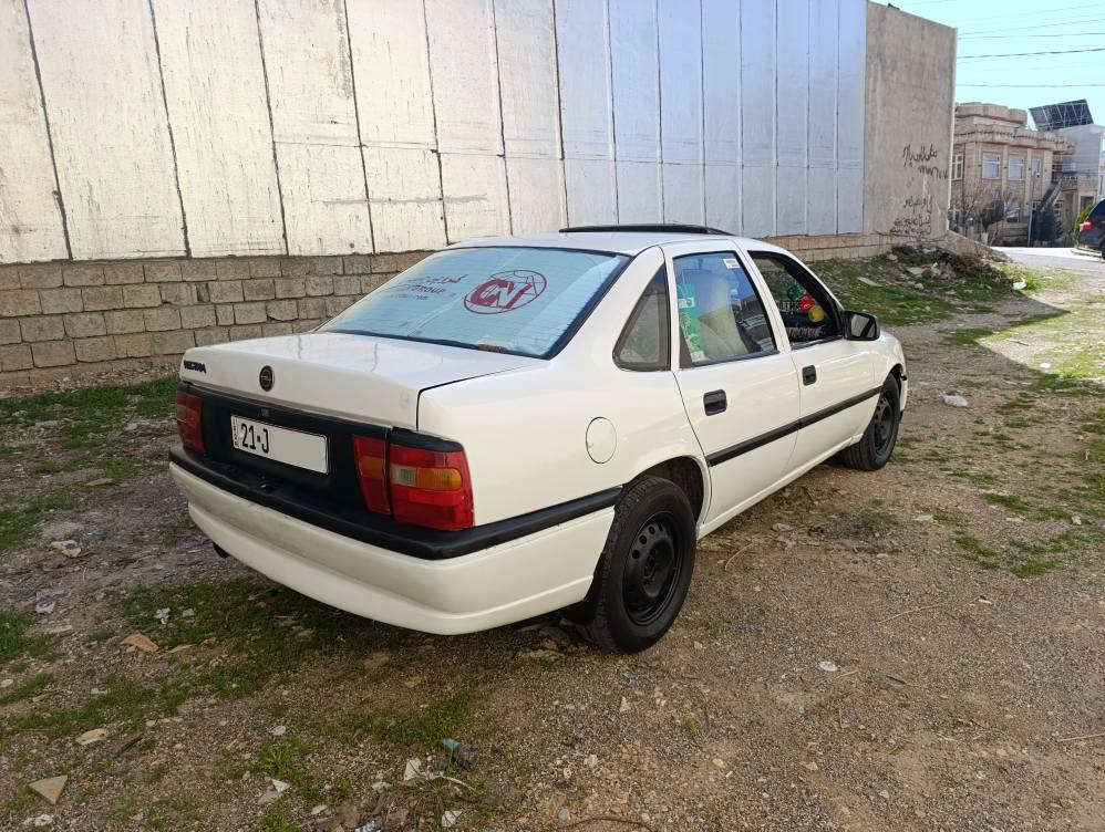 ...  ﷽ ...
ئـۆپـڵ ڤـیـڪـتـرا بـۆ فـرۆشـتـن
مـۆدیـل 1995
مـەڪـیـنـە 18 گـێـڕ عـادی
سـڵایـد
2 جـام ڪـارەبـا
دەبـڵ ئـێـربـاگ

ڕەقـەم سـلـێـمـانـی
سـەنـەوی تـا 2031 تـازەیـە
هـەززە و بـەڕادی تـا مـانـگـی11ی2026 تـازەیـە
ڕەقـەم بـاریـڪ
بـەنـاوی خـۆمـانـەوەیـە

سـەیـارەڪـە تـازە ڪـامـل بـۆیـاخ ڪـراوەتـەوە
دەعـم و لـێـدراوی قـورسـی نـیـیـە
سـەقـف و شـان و نـاو دەرگـاڪـان مـەعـجـونـی نـیـیـە
شـیـعـاری نـیـیـە
ڕزیـوی نـیـیـە
تـەڪـسـی بـووە ڪـراوەتـەوە خـسـووسـی

گـێـڕ و مـەڪـیـنـە ، تـحـویـل و غـرامـە و بـڕاوە بـە شـەرتـە

شـوێـن سـلـێـمـان
0772.152.2333 السليمانية, العراق
