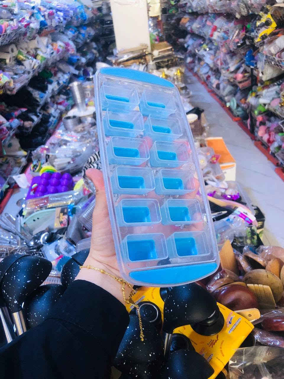 نرخەکانمان شۆک تان دەکەن هەڵبژێرە  1000دینار‌

تەقینەوەیەکی مەزن هەڵبژێرە 1000دینار

سویدسادق لە هەرزانیدا دەتەقینەوە 1000دینار 

باری نوێ  ئێستا گەیشت تەنها 1000دینار 

ماقول ئەم بابەتە جوان وناوازە وهەموو پێداویستی سەرەکی ماڵ تەنها 1000دینار بێت نەخێر ماقول نییە بەس ئێمە وامان بۆ لیکردووین کەماقول بێت ئێستا گەیشت زوو سەردانمان بکەن

یەکەم بێ ریکابەر لە نرخ و لەهەرزانیدا کەس بەمنافس خۆمان نازانین تەنها  لەهەزار سەنتەر سەیدسادق بەردەستە 1000دینار

گەورەترین هەزار سەنتەر سەیدسادق 

ناونیشان : سویدسادق / نزیک پردی قەرزاران یان نزیک مزگەوتی ئەوبەکری سدیق


**إذا كنت صاحب هذا الإعلان وتريد حذفه لأي سبب، رجاءا أرسل رسالة إلى الدعم الفني**