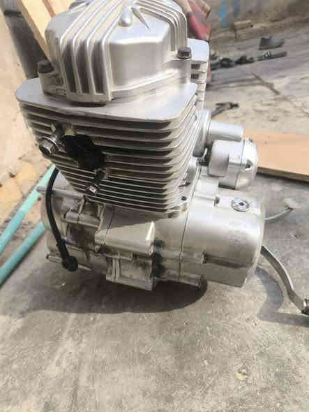 سلام عليك مكينه شغاله  للبيع اي واحدي يريده سعره 70 ملاحضه /مكلف بلنشر 👈***********
