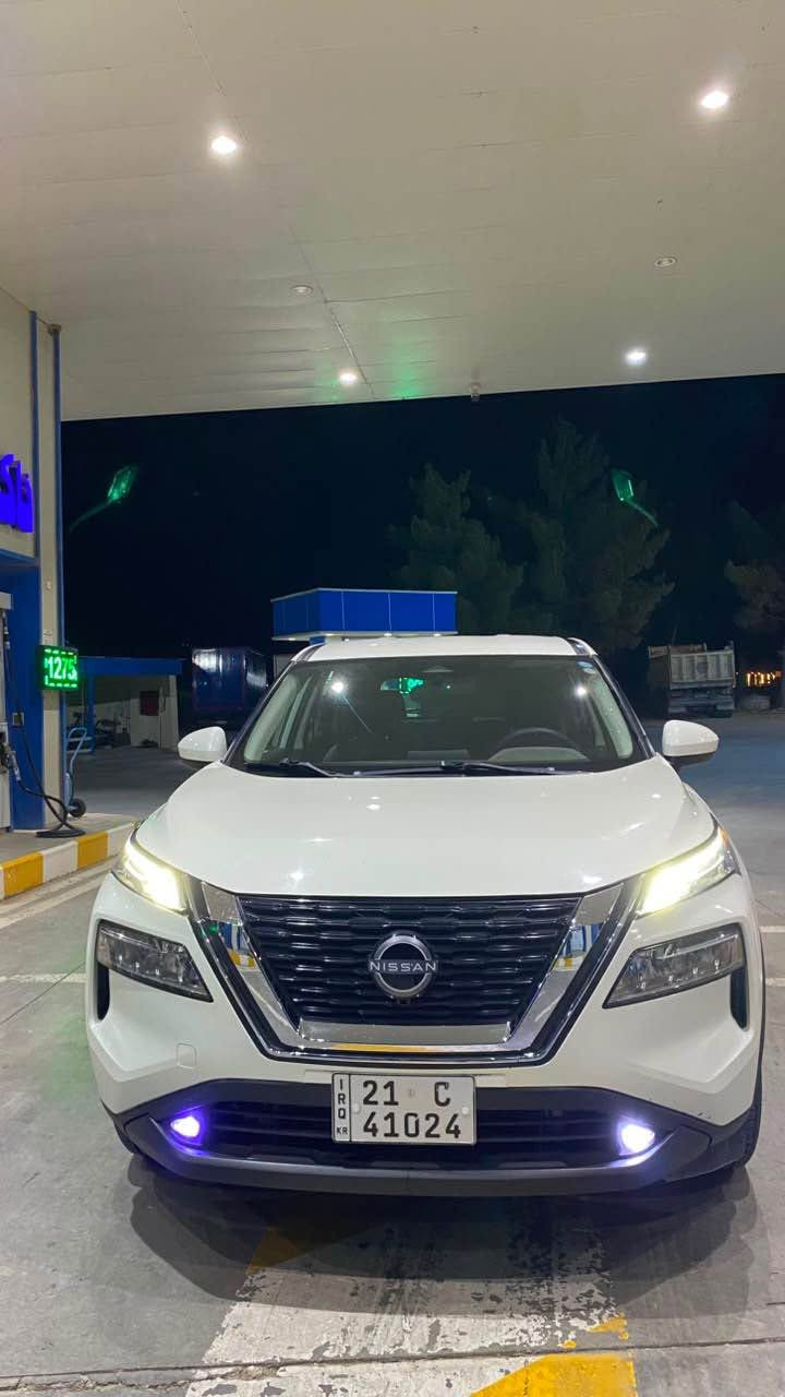 نیسان ڕۆک2023 SV
سپی بەفری
سەیارەکە نمونەیە لەجوانی
 بێ ساردوشوخت
تەنها(24)هەزار ڕۆیشتوە
3بستۆن
بەصمە و دەبل ئەکسل
دووپارچەی بۆیاغە بێ ناوگرتن
ڕەقەم وسەنەوی نویێە
شوێن:قەلادزێ
***********
*********** بشدار, السليمانية
