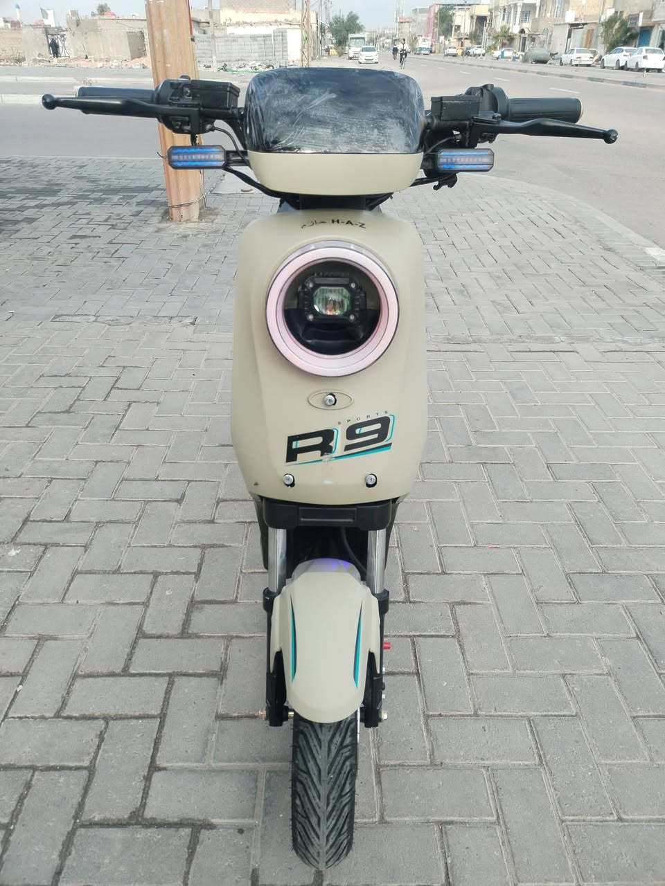 دراجة شحن R9مديل 2026بطاريات دبل كبار 32 غراضها كاملة عنوان البصرة القبله 
***********

