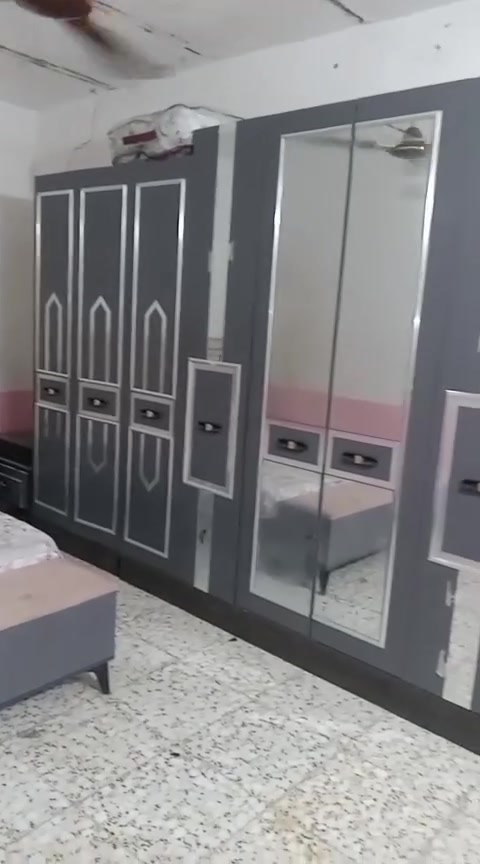 غرفه تركيه للبيع ستخدام قليل جدآ سعر مليون وميه مكان ميسان شراي يتصل ويدلل ***********
