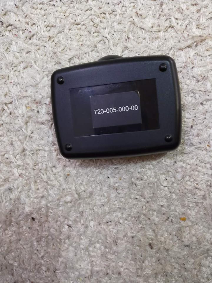 السلام عليكم للبيع سماعات أذن سمع المانيات اصلي حيل نضيفات والمكان فلوجه حي العسكري والسعر الاتصال عل الرقم فقط ***********
