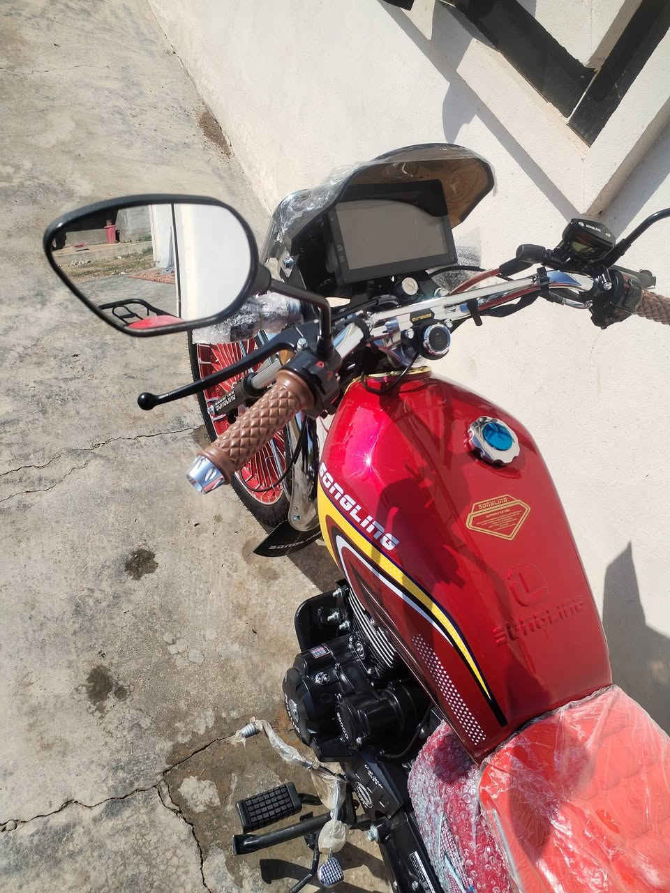 السلام عليكم للبيع سولنك موديل 2026 الشكل الجديد عل أيدي ماشيه 20 كيلو فقط السعر مليون وبيها مجال للطيبين مكاني بغداد التاجي *********** /***********
