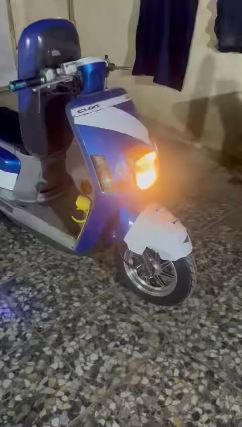 للبيع للبيع
دراجه ماكس بوليس مصطره  مديل 2012                                  
دراجه مكفوله وخير من الله برغي نقص ما بيه                                   دراجه ما صاله اهواي 
 من طلعت من المعرض وصل شركه موجود        /

السعر /مليون و 250 /وبيه مجال 

العنوان /كربلاء حي الغدير 
رقم الهاتف /***********
متواجد واتساب للاستفسار
