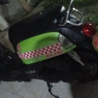 بوليسي • بيضة • تفاحي