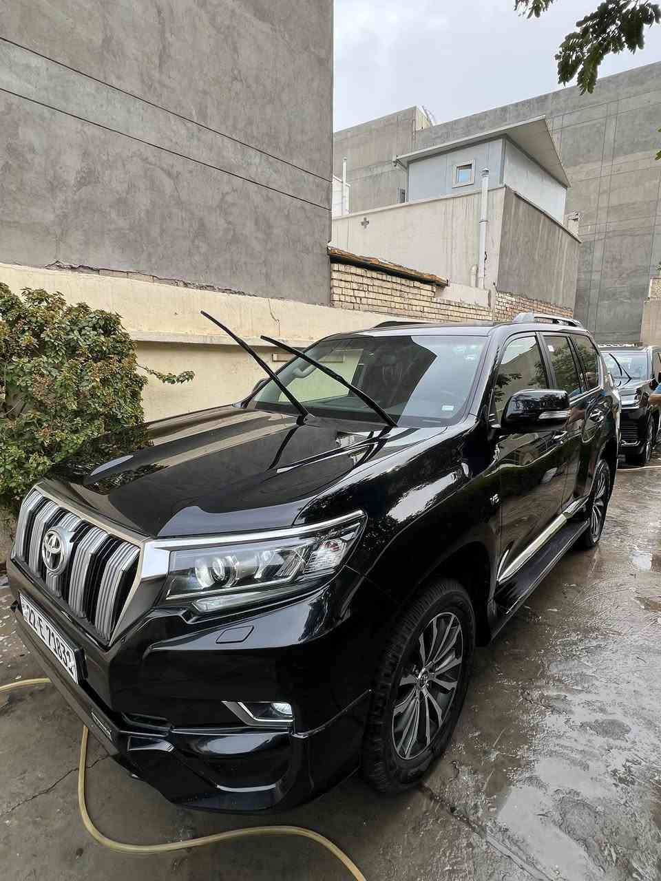 برادو 2022 للون اسود مواصفات TX-S ماشيه 52 الف فور ويل سبير تعليك باب خلفي رقم شمالي انكليزي السعر 5 شدادت وبيها مجال *********** @إشارة
