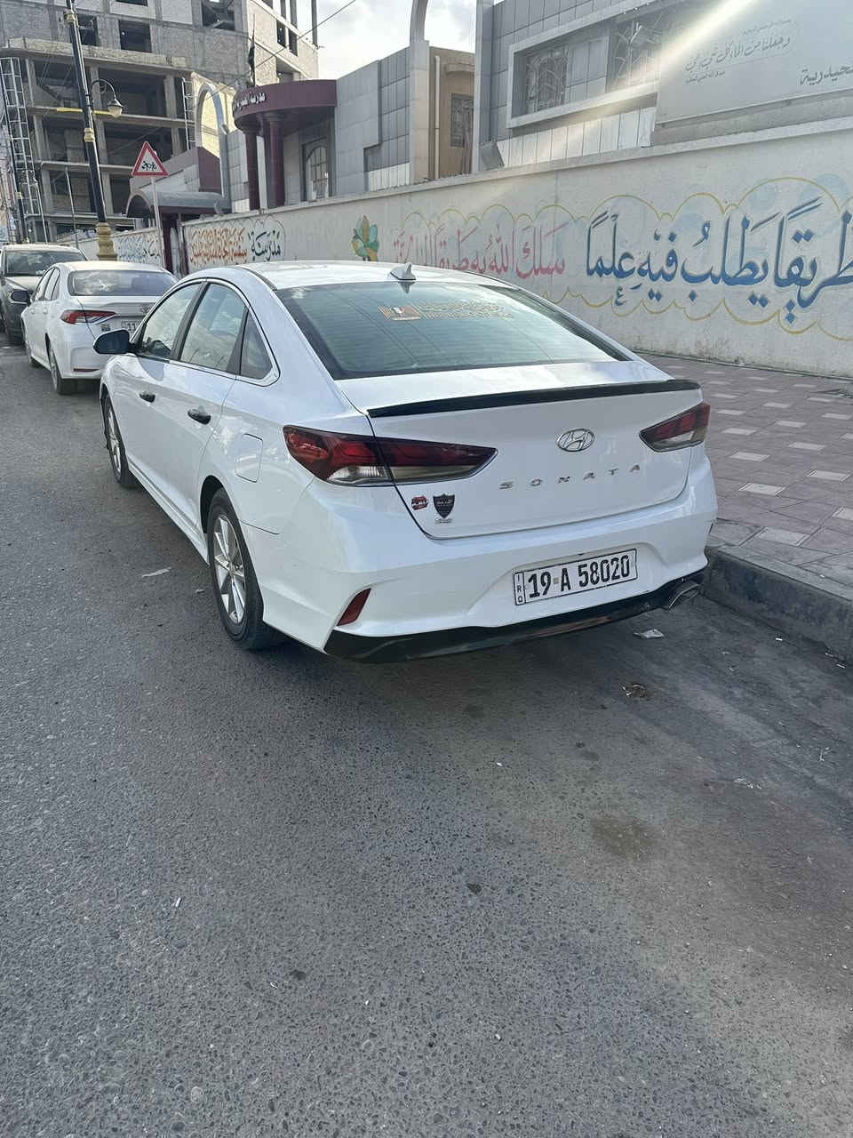 السلام عليكم للبيع هونداي سوناتا موديل 2018 وارد امريكي حادث امريكا فقط جاملغ امامي بدون اي ضرر داخلي واهنا صار بيه بالعراق طخه بسيطه عندي صورة قبل  لاتصلح وتنصبغ 
باقي تفاصيل السياره كلها تمام ماشيه 73 ميل 
مكان سياره كربلاء السعر 125 ورقه ***********
