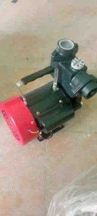 ماطور جديد كارتون ابد مامستخدم الي يريده يخابرني. سعره ٢٥ مايفيدك لا ت...