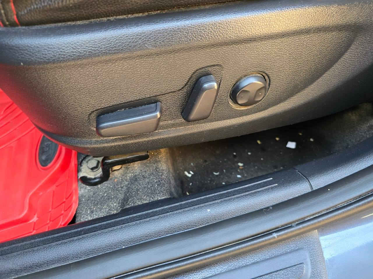 " كيا صول موديل 2021"
.رقم أربيل انكليزي لغايه ٢٨ تنتهي 

• السياره مواصفات S
. وارد امريكي
• گير محرك نظيف جدا 
• صور الحادث بس دعاميه اماميه مرفقه مع سونار مكفوله من صبغ بس بيها بارد شي بسيط 
المواصفات 😕 شاشة ديجتال / رادار تعديل مسار / رادار اوتو بريك امامي وخلفي / رادار جانبي / ويل كب / اطفاء ذاتي / شاشة كبيرة / كامرة دوارة / ٣ انظمة قيادة / كروس سرعة / مانع انزلاق / محرك 2000 دوش 
كرسي كهربائي
√ السعر 133 $ بيها مجال للمشتري 

📍 عنوان السياره الحالي # ديوانيه

٭ للاستفسار الاتصال او التواصل عبر الواتساب على الرقم التالي: 

*********** 
***********
 ----------------------------------------------------------------•
