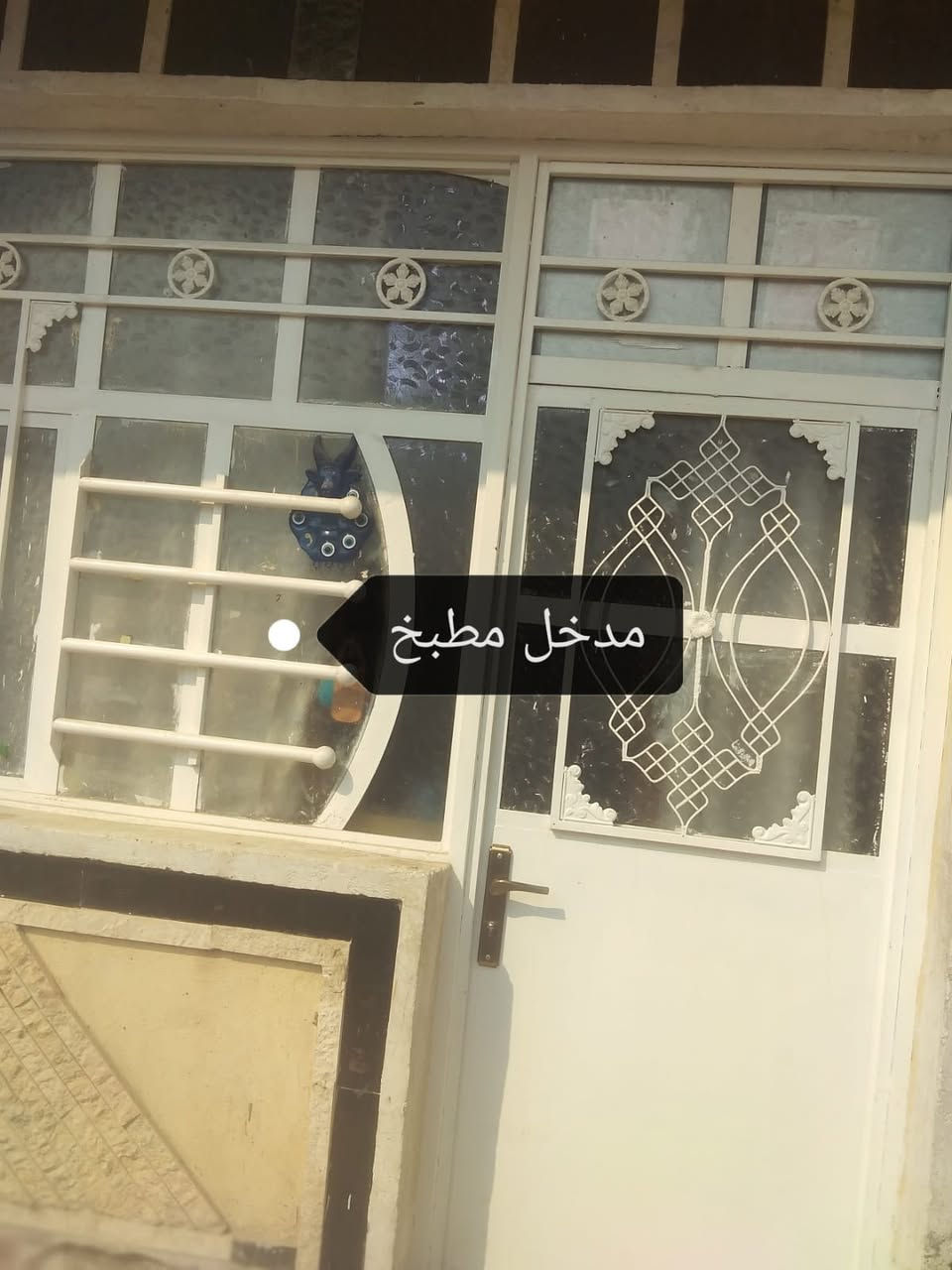 السلام عليكم بيت للبيع زراعي سند 25 زراعي ابو ريسان المنطقه خير من الله أعيد النشر بسسب الوعود الكاذبه 
مساحه البيت 130 متر مربع ركن 3 طوابق كامل من كلشي مثل ماواضح بل صوره  ومراوس عادي مع الاتفاق 100 قاطين نضيفه 
لاستفسار اكثر ***********
