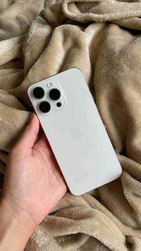 ايفون 14 برو ماكس لون ابيض شرق اوسط بطاريه 81 الجهاز نضيف ما مفتوح ما ...