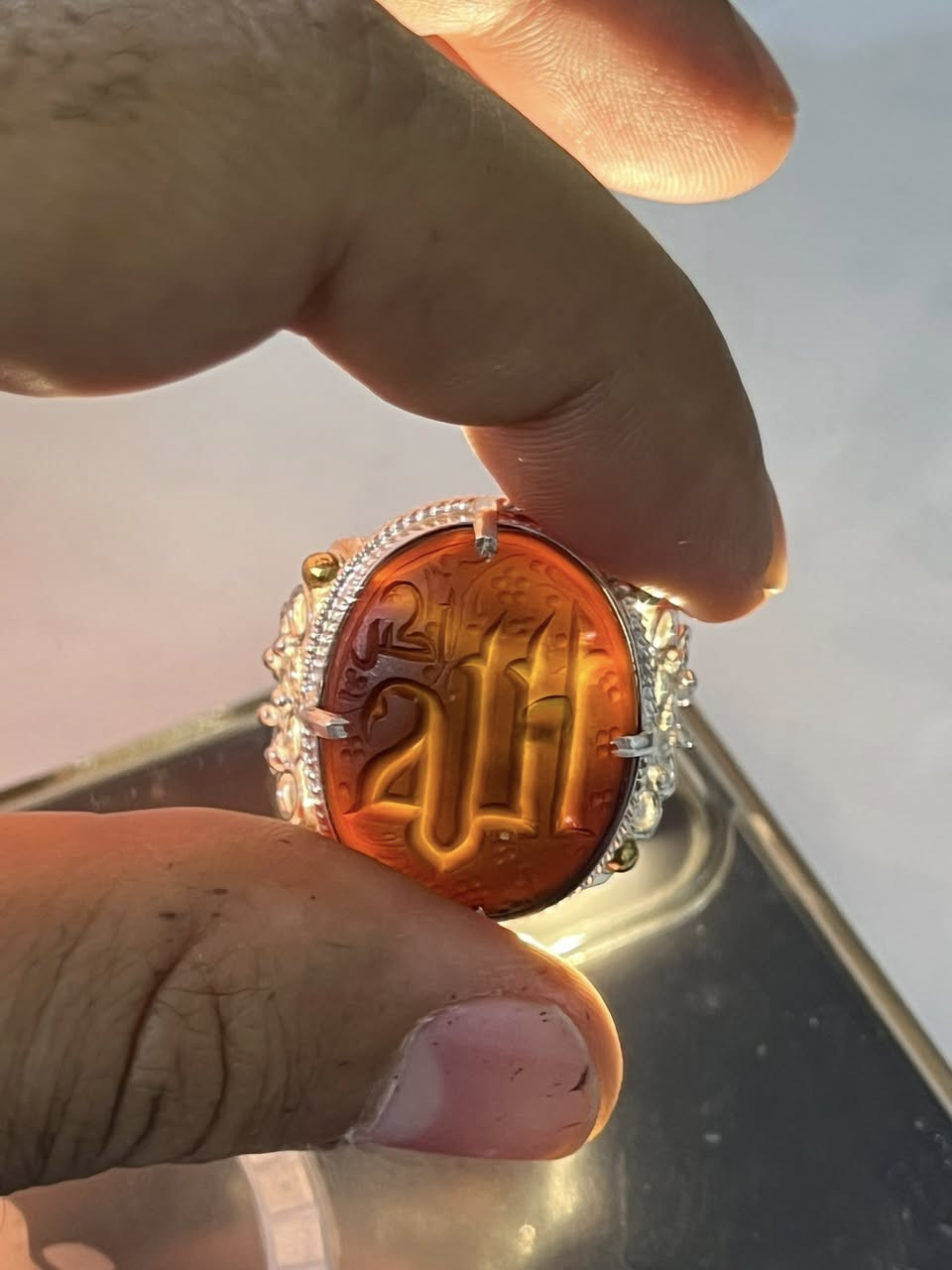 السلام عليكم 
مجموعه خواتم للبيع كلمن وسعره اختار الخاتم وكلك بسعره او راسلني واتساب ***********
