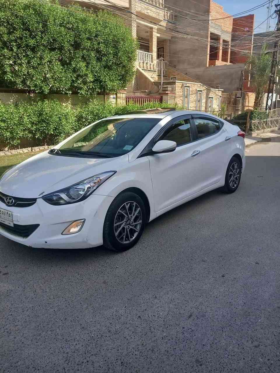 سيارة النترا موديل ٢٠١٤ بغداد خليجي بأسمي فول ماعدا البصمة  مكينه ١٨٠٠ دوش مكان السيارة بغداد ، السعر ١٢٠ ورقه وبيها مجال وهذا رقم صاحب السيارة 
***********
