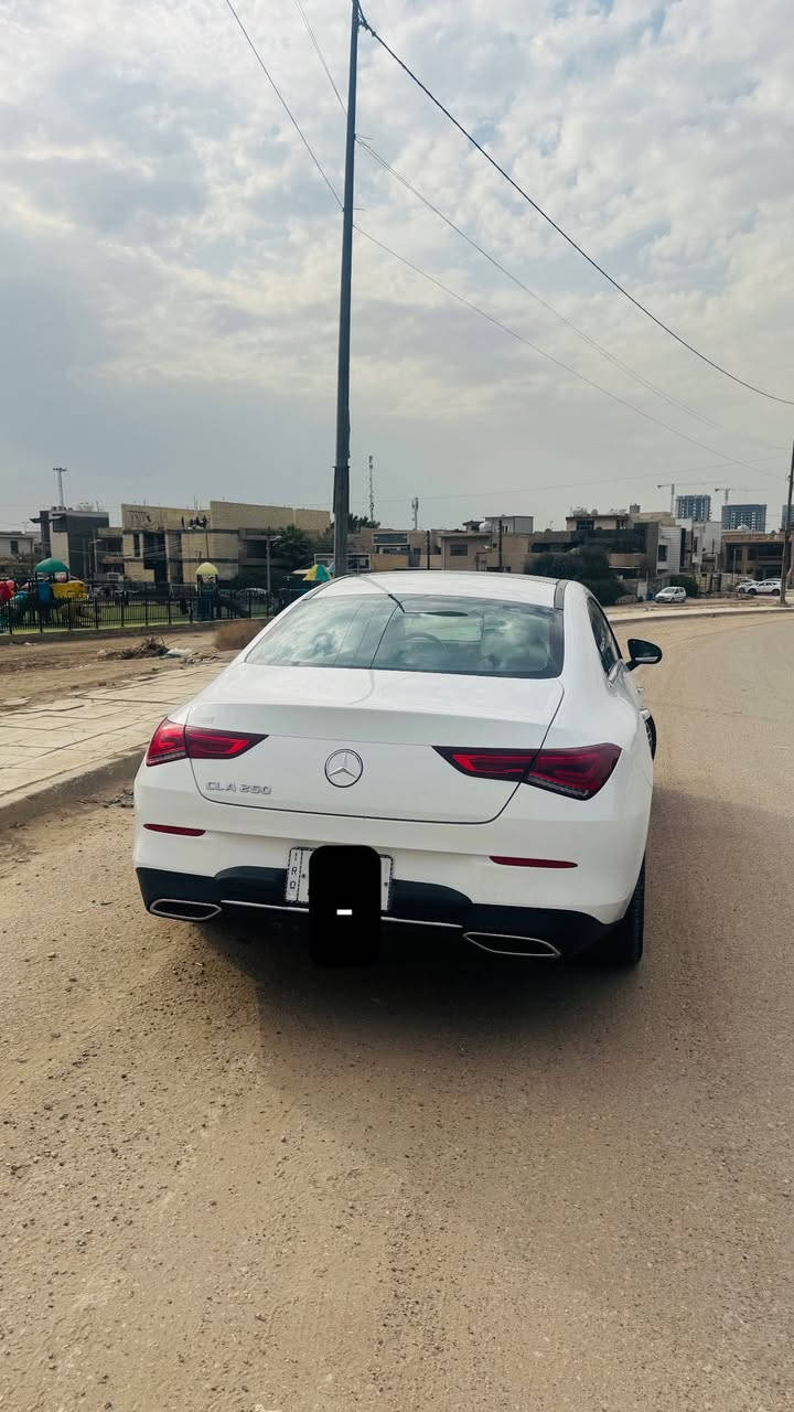 مارسيدس 2023  CLA250 للبيع او مراوس بانوراما فول مواصفات 4 سلندر لون الداخل ابيض وبيجي ونظافة الداخل 100%،  حادثها جاملغ وبنيد مواصفاتها هواي  وجاهزه السياره كامله من كلشي ، مكان السياره بغداد الغزاليه او حي الخضراء 
***********
***********
