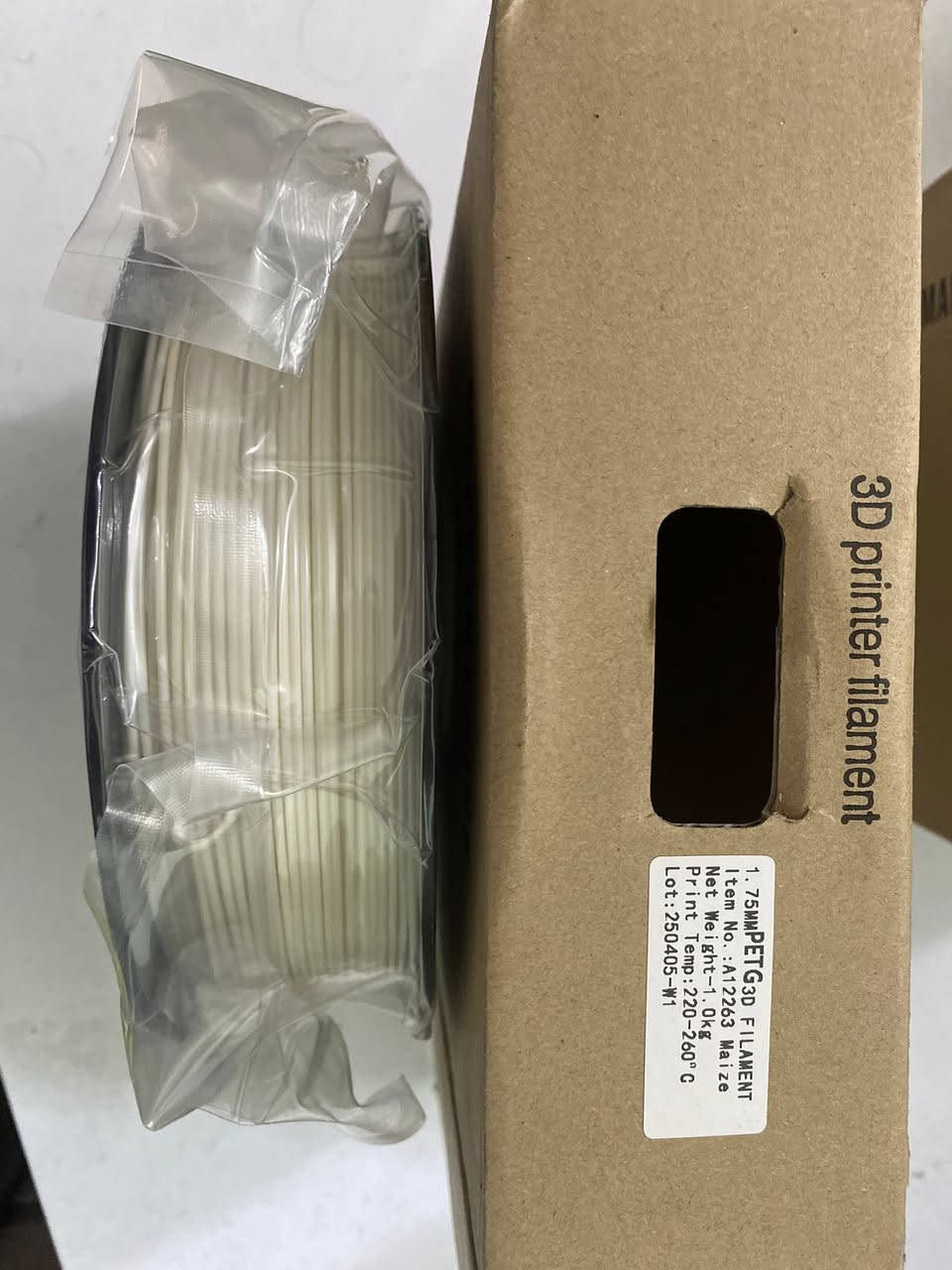 كل هذا بسعر 115 الف فقط شامل التوصيل
فلمنت petg 
وزن الرولة : 1 كيلو
6 رولات جديدة و 5 رولات مستخدم منهم شي قليل
 
الالوان مثل ما موضح بالصور 

للتواصل:***********
