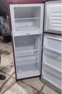 ثلاجة جاهزة عالشغل للبيع السعر 125 الف الاتصال على 07711767672