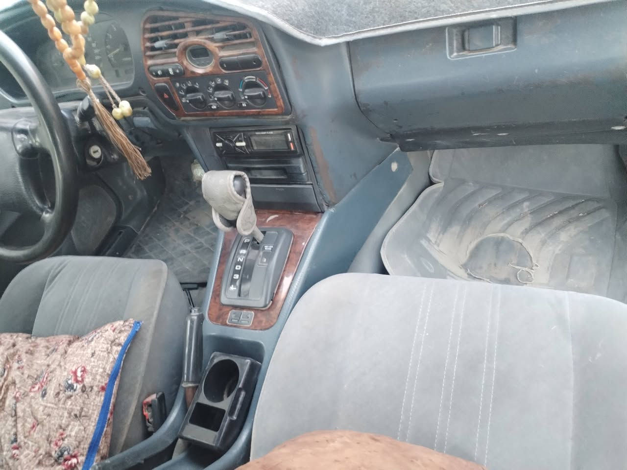 السلام عليكم فراشه البيع او مرواس محرك جديد كير اوتو ضعيف صدر نضيف داخل السياره نضيف كهربائيات كلها شغله كيجات كلها شغله تايرات نضيفات رقم نكليزي بغداد بسمي مكان بغداد ابو غريب الشهداء قرب السريع سعر ٢٨ وبيها مجال الشراي *********** واتساب
