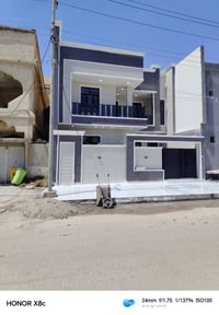 حي سومر الأولى • ٢٠٠م • ٦ غرف