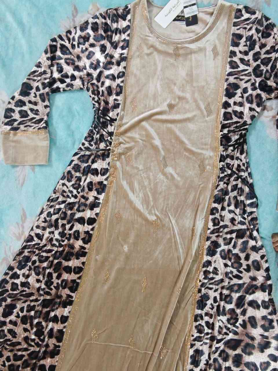 الهودي قياسM ب10 الف القميصM ب10 
الدراعة ب20 ألف قياس L تتخصر تلبس كل القياسات قطعة راقية جديدة الملابس كلها 
ملابس النوم اربعة قياس M ب25 الف
ستيان ولباس الأبيض ب10 الأخضر ب10 ألف القياس واضح بالصورة الإكسسوارات هدية


**إذا كنت صاحب هذا الإعلان وتريد حذفه لأي سبب، رجاءا أرسل رسالة إلى الدعم الفني**