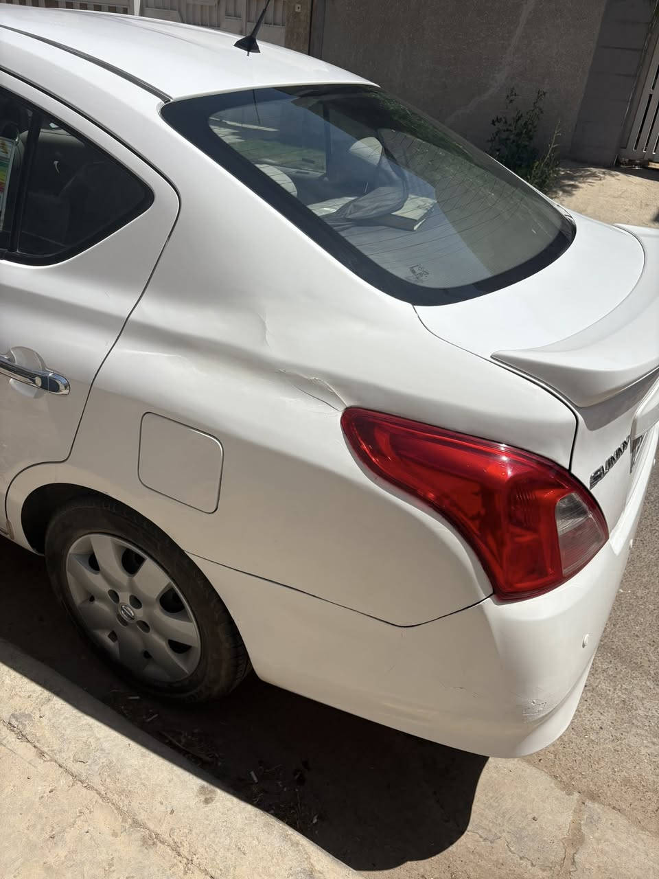 سلام عليكم نيسان سني هندي ليبل ازرق رقم أربيل جديد آب اسمي تحويل فقط ماكو وكاله موديل ٢٠٢١ مال بيت ستخدام شخصي بيه صبغ بل جاملغ الخلفي و صندووق خفيفه وموضحه بل صوره مكان العامريه سعر ١٠٥ أو ١٦ مليون 
سياره تخم تاير جديد وصدر جديد سياره جاهزه من كل نواحي رقم صاحب سياره 
***********
