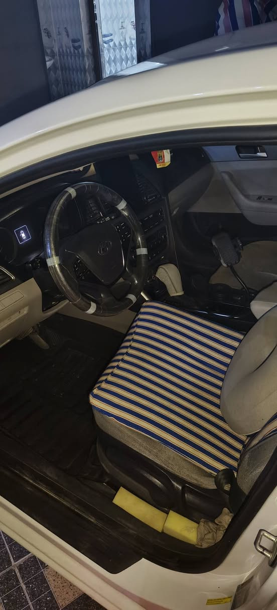 سوناتا ٢٠١٦ 
وارد امريكي 
لون ابيض صدفي 
رقم نينوى الماني 
محرك ٢٤٠٠  GDI جي دي اي
تواير جدد
حدادية صدر امامي وخلفي ١٠٠%
دهن المحرك والگير شرط الاصلي
نظيفة ومتعوب عليها واستخدام شخصي 
الضرر صبغ الباب الخلفي عكس السائق وشوية من هلال الجاملغ الخلفي صبغ
دوشمة الارضية جلد 
دوشمةالكشنات
ترايك وين ما تريد وشرط تمشي ٢٠٠
السعر ١٢٧ وبيها مجال
البيع نقداً لا مراوس ولا وعدة
رقم الهاتف ***********
وايضاً مثبت عليه واتساب
مكان السيارة صلاح الدين الشرقاط
