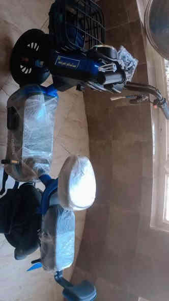 السلام عليكم 
دراجه للبيع نضيفه شوفت عينك 
السعر ٣٥٠ مكان سوق الشيوخ /سايح 
هاذا رقم راعيه ***********
خاص ماكو مكلف بل نشر
