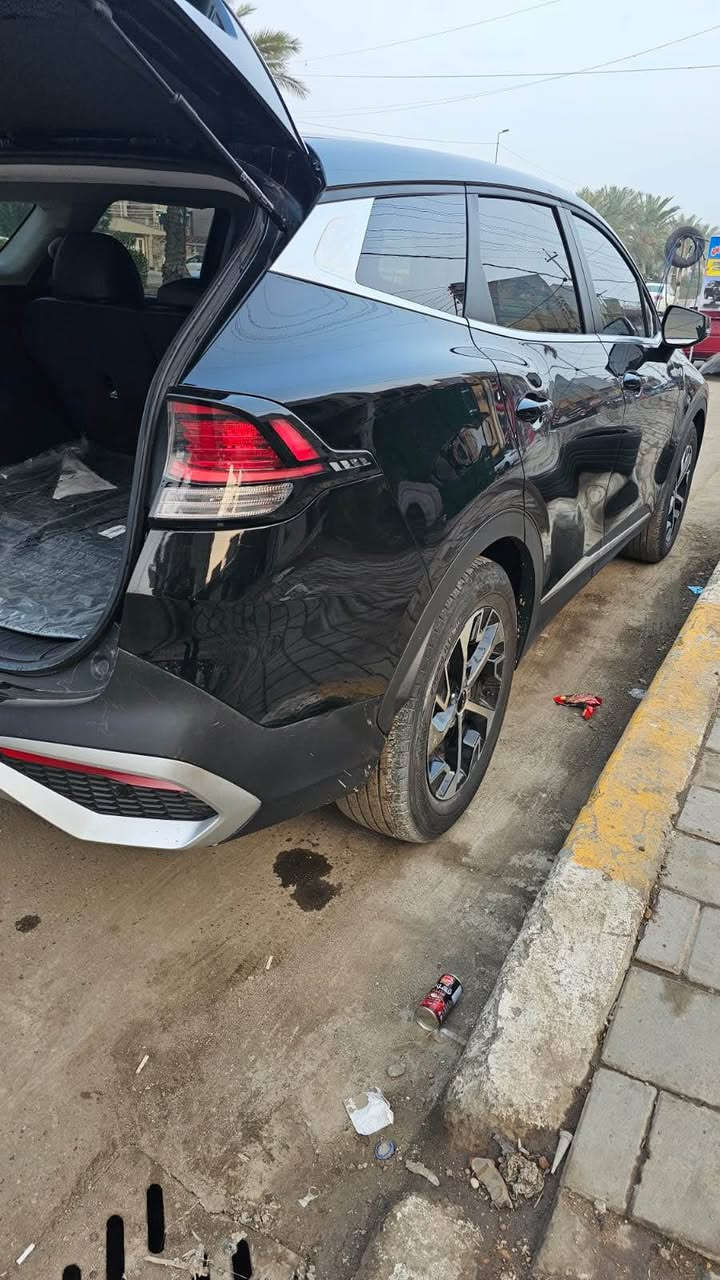 كيا سبورتج. موديل 24
بدون رقم جاهزة. منفيس بسمي. 

مواصفات داخل. الصور. السيارة شبه. كلين حادثهة. جاملغ خلفي بارد بدون صبغ 
باقي المواصفات. داخل المنشور 
‭0781 700 8345‬ بغداد, العراق
