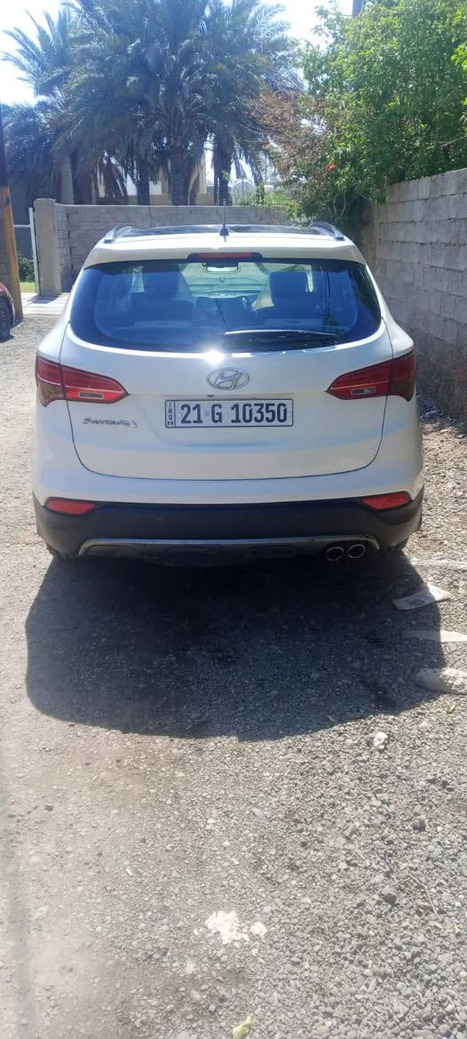 سنتافي موديل ٢٠١٣ خليجي 
محرك ٤ سلندر دوش 
السياره فول عدا البصمه 
السياره جاهزه 
تخم تاير 
تبريد 
صدر
بيها قطعتين صبغ 
السعر ١٤٥ وبيها مجال بسيط 
مكاني بغداد الغزاليه 
***********
