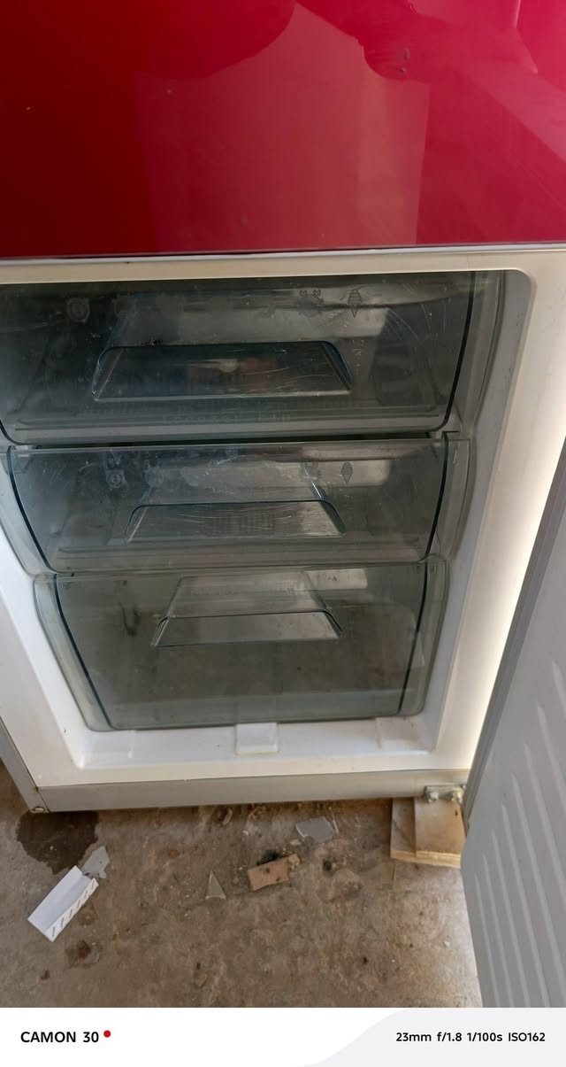 ثلاجه للبيع العنوان نجف***********📞📞📞📞
