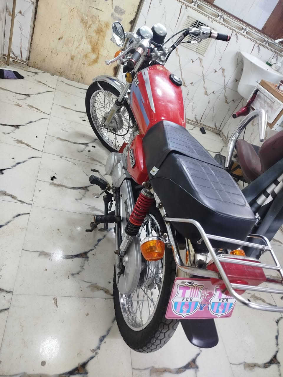 سلام عليكم دراجه مديل 21اوراق اصولي دراجه ماعوزه برغي مكينه كلجات فقط السعر 750 وبيها مجال قليل المكان قضاء نصر شراي يتصل ***********
