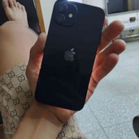 ايفون 12 عادي تلفون ممفتوح  البطاريه 81 السعر 250 ه‍07770347783