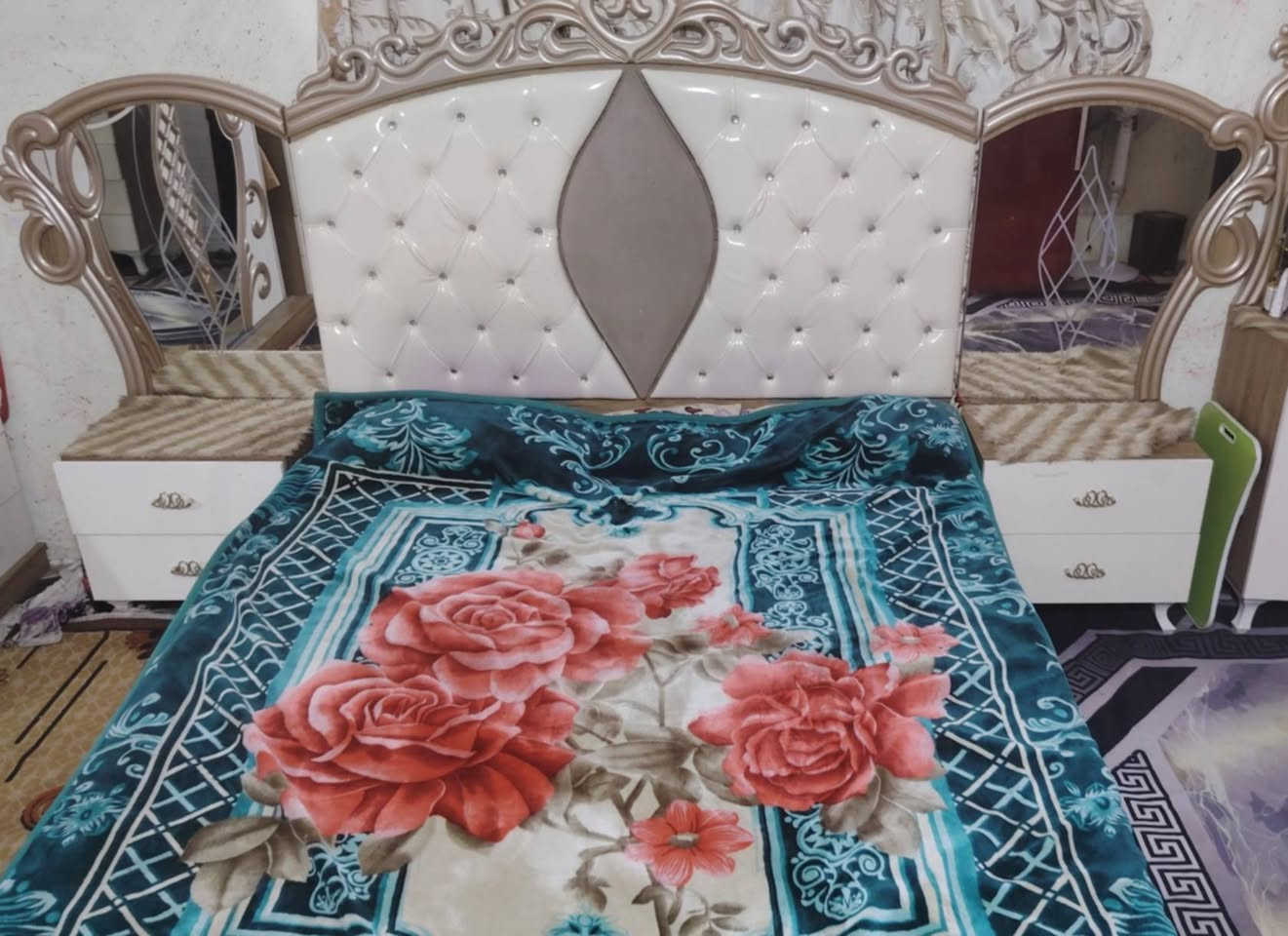 السلام عليكم غرفة تركي ضخمة للبيع
تتكون من 9 قطع نظافة 90% 
السعر 550


**إذا كنت صاحب هذا الإعلان وتريد حذفه لأي سبب، رجاءا أرسل رسالة إلى الدعم الفني**