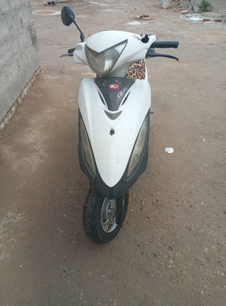 دراجه البيع سعر ٢٥٠ وبيها مجال 
***********
