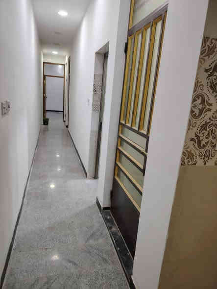 سلام عليكم توفر شقه حديثه كرادة داخل قريب بانزين خانه ابو اقلام غرفتين وصاله وخدمات 
للاستفسار الاتصال عالرقم 
***********
متوفر واتساب
