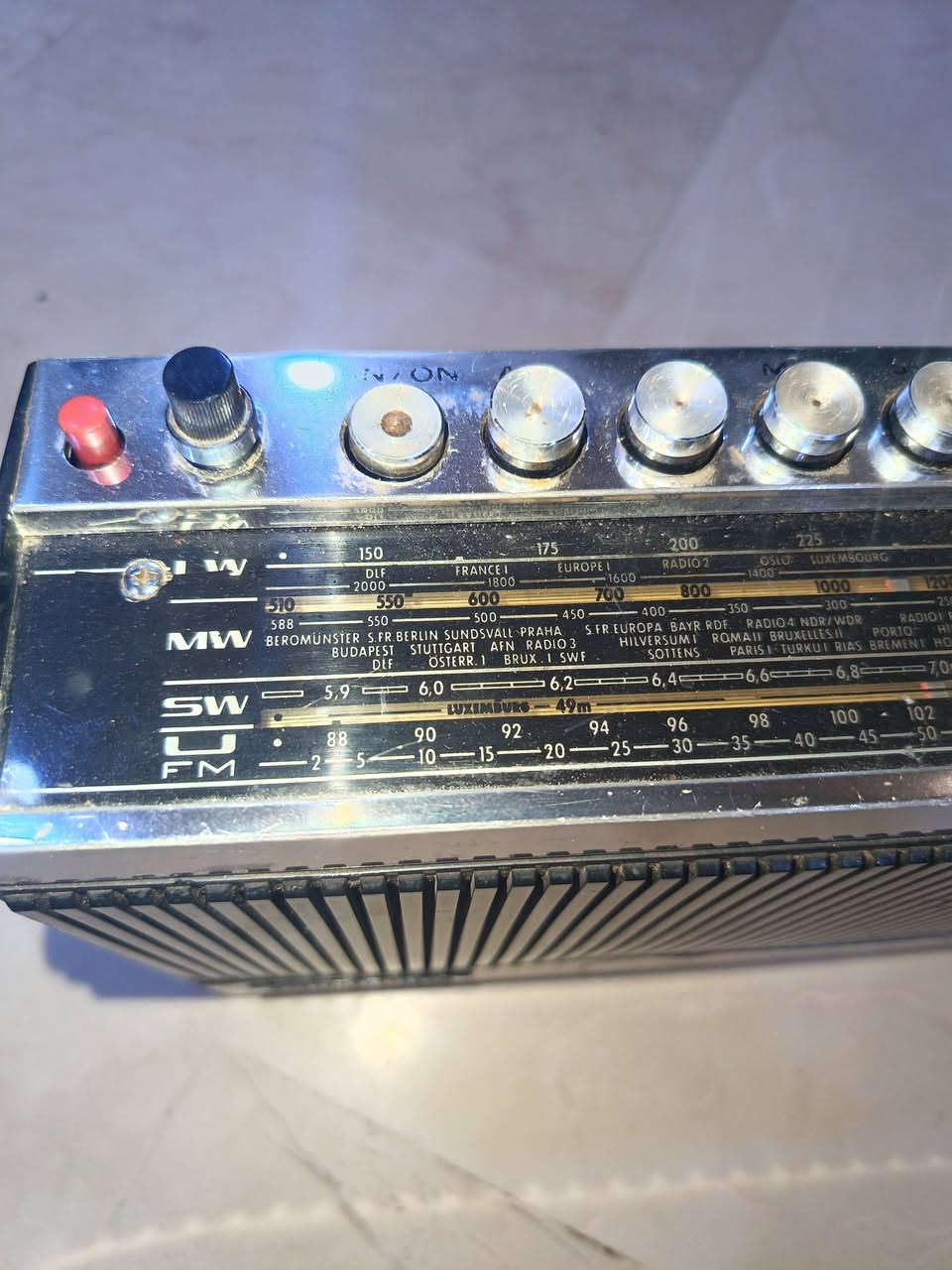 راديو گراوندگ بالة نظيف جداََ وشغال سعره 50 والتوصيل مجاني لكل المحافظات للأستفسار رقمي ***********
