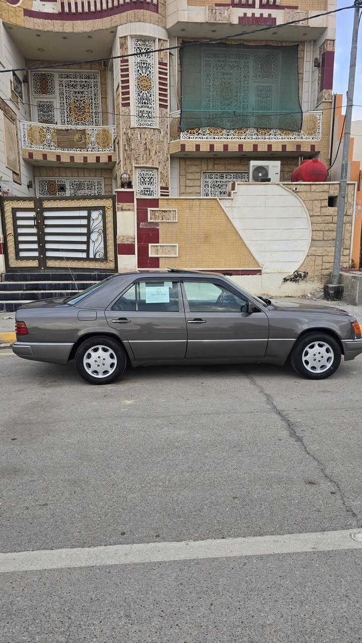 سلام عليكم
مارسدس دب للبيع موديل 86 محدثة 91 رقم بغداد بأسمي سيارة جاهزة مصبوغة عام جمالية صدر جديد تخم تاير جديد باتري جديد قواعد دبلات سليمة مثل مموضح بلصور وأحلاجاهزة من كولشي متصرف عليهة أبد السعر 87   العنوان واسط العزيزية للأستفسار 
(‭٠٧٧٢ ٤٥٨ ٦٤٨٤‬) (‭٠٧٨٤ ٠٦٠ ٦٣٢٢‬)
ملاحظة غير متواجد ع خاص
