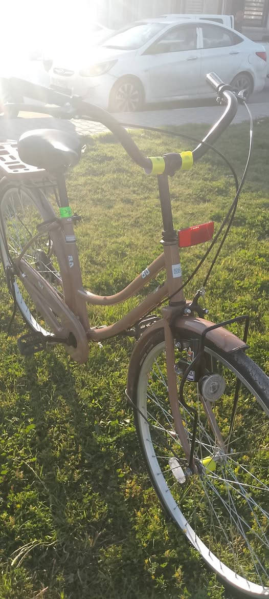 سلَام عليكُم البيع بايسكل ياباني نضيف الون مميز🤎 موديل2021 شركته بيدي بايسكل وياله موس غراض وياا ) السعر105وبي مجال مكاني نجف حي ميسان رقمي 7885572347وتساب بي🩶


**إذا كنت صاحب هذا الإعلان وتريد حذفه لأي سبب، رجاءا أرسل رسالة إلى الدعم الفني**