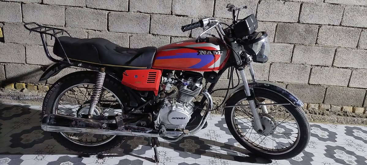 السلام عليكم البيع دراجه ايراني متياز وراق مديل 2018  سعر مليون وميه وبيه مجال
تصل على رقم***********
