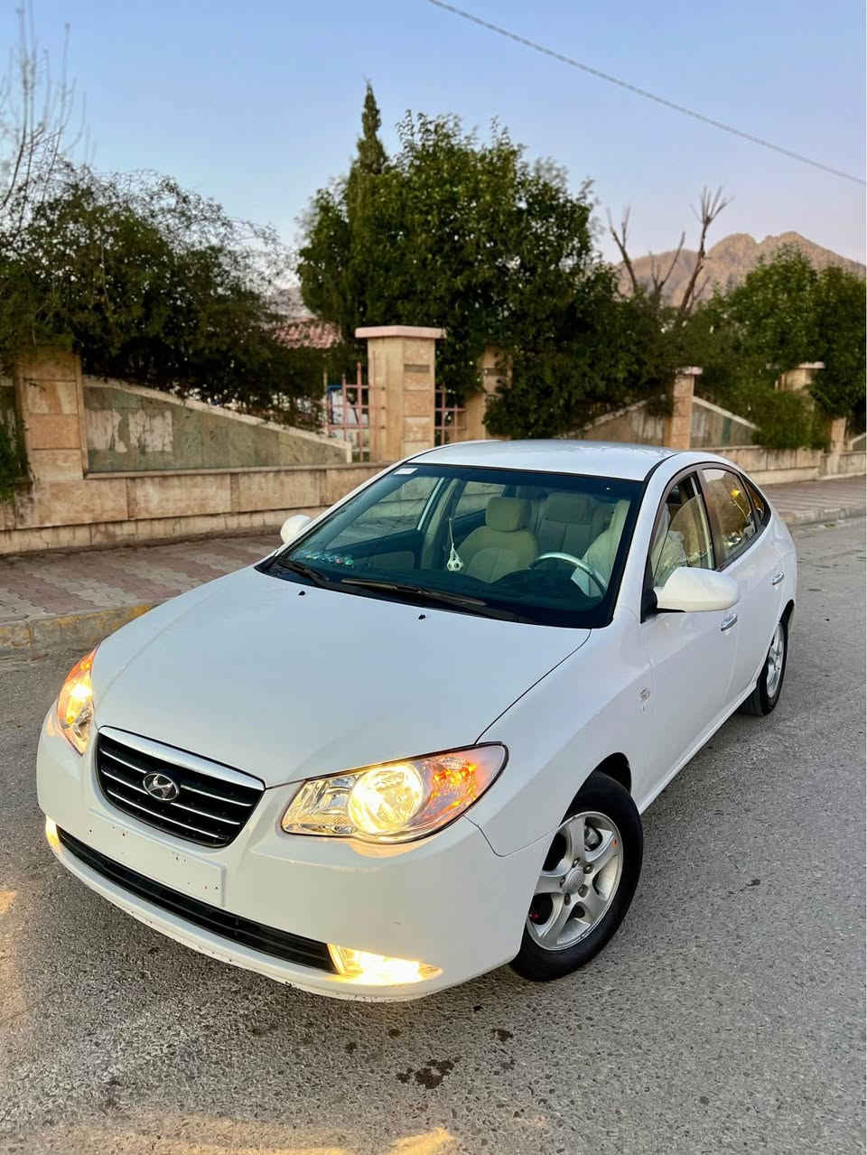 ‎ئاڤانتی براوە 
‎مۆدیل 2007
‎سەیارەكە قەپات مواسەفاتە بەس سلایت نیە 
‎گێرو مەكینە و تەبریت بەشەرت 
‎دەعمو لیدراو بەشەرت 
‎تەقەو رەقە بەشەرت 
‎٤ تایەی نوی 
‎کیلۆمەتر ڕۆشتوە ۱٥٠ 
‎مواسەفات:
‎جڵد و هیتەر
‎تەبریت لەمس 
‎مەكینە ۱٦ دەكشن بەرز 
‎ئاوینە شافت
‎حاسە 
ABS بەسراوە
‎تەبریت ساردو گەرم 
‎دەبل ئیرباگ سوكانو دەژبول
‎ڕۆنی تازە گۆڕاوە
‎سەیارەكە خایسی نیە زۆر تازەیە لە مەسرەف مەگەری
‎سەقفی وەک شوشە وایە زۆر پاکە
‎ بریكیشی بەستراوە 
‎شوین 
‎ڕانیە
***********
*********** رانية, السليمانية
