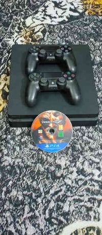 بلي فور سلم ذاكرة 500 ملحقاته جوستكات ثنين وقرص تكن  جهاز مفتوح فقط تن...