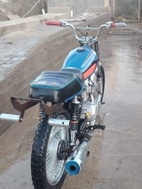 دراجه للبيع مديل 18 اوراق  ..  ماناقصهه شي برغي ما ملعوب بيهه حته تفلي...