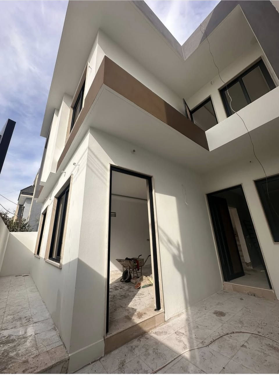 داران للبيع 
 
حي البلديات 

المساحة 100 واجهة10 

شارع 15 و شارع 12 

تسليم فوري 🔐 

للتواصل 

***********1

#موصل_حي_الصديق #عقارات_الموصل #موصل #الموصل #موصل_حي_البلديات
