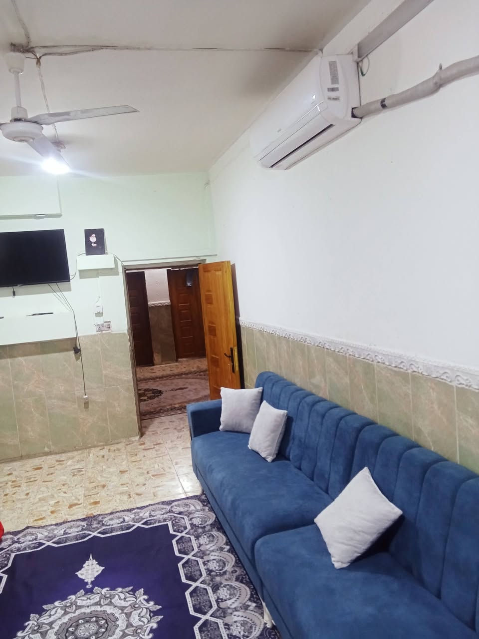 بيت طابو مساحته 150متر البيت يحتوى عله خمس غرف نوم ارضيه جديده واجهيه 7ونص نزال 20 
***********
