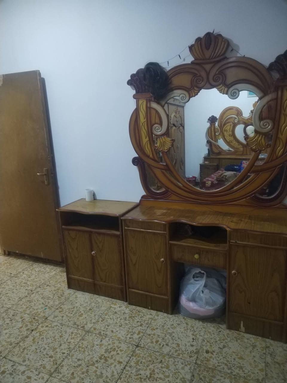 غرفه للبيع نظيفه جديده سعرها ب 500 وبيها مجال


**إذا كنت صاحب هذا الإعلان وتريد حذفه لأي سبب، رجاءا أرسل رسالة إلى الدعم الفني**