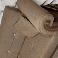 تخم ٨ مقاعد قنفتين ام ٣ وقنفه ام ٢ سعر ٤٠٠ وميز طعام وكراسي ٤ بسعر ٥٠ ...