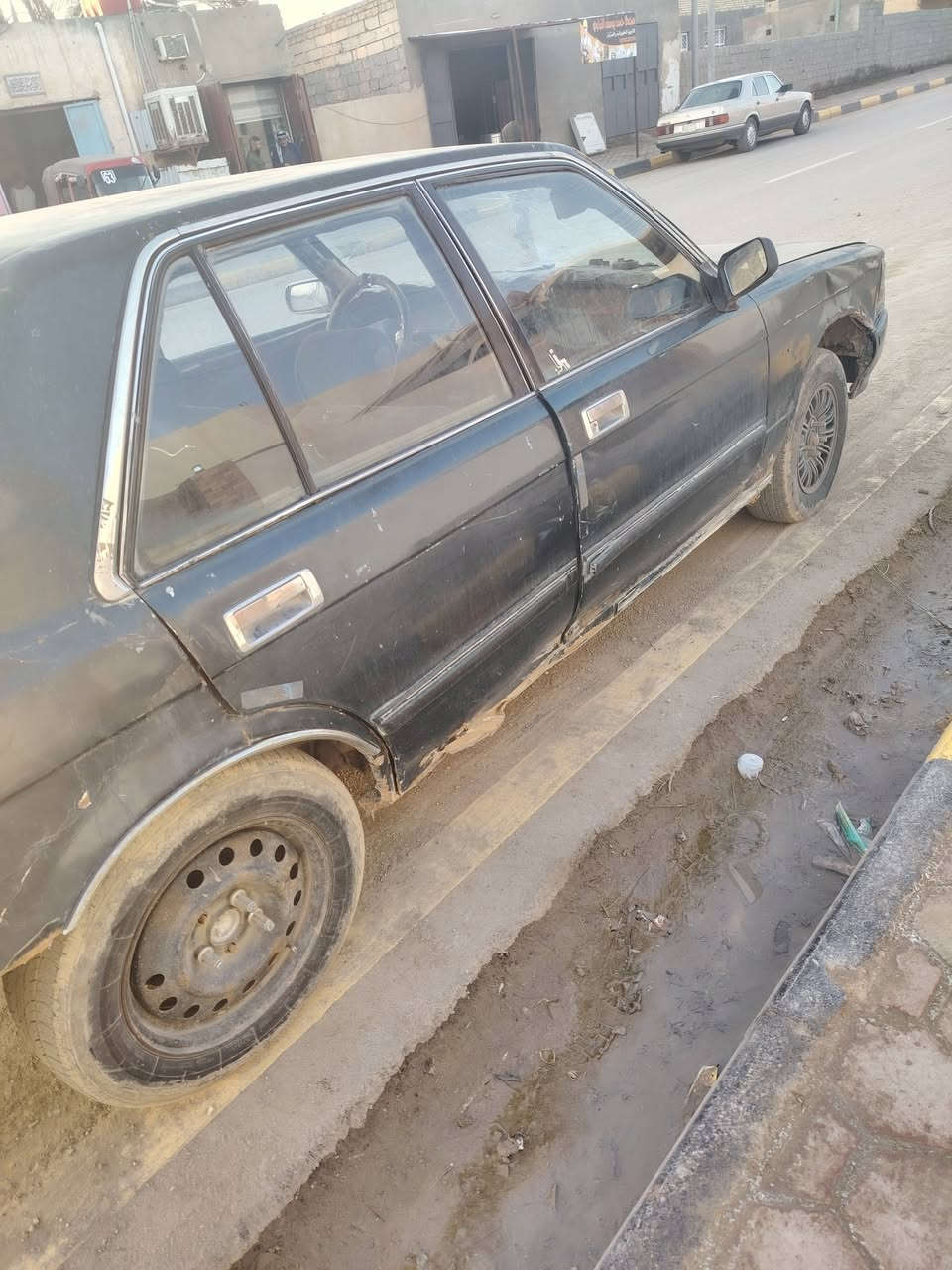 سيدان للبيع سعره 15 يا مجال***********
