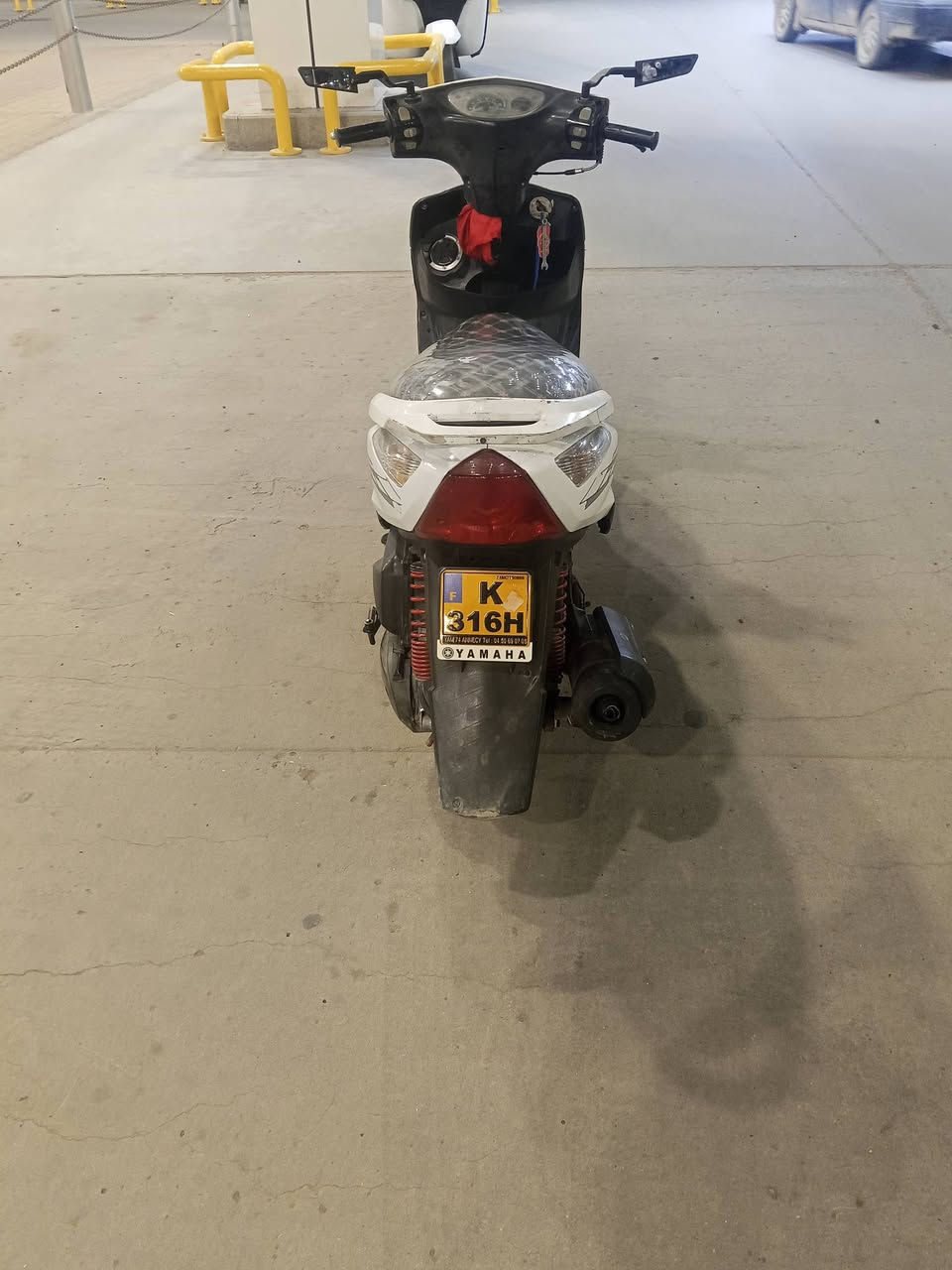 دراجه ماكس ثعلب نظيفة سلف هندر كهربائيات كلها شغاله مكينه ابلاديه  ناعمه شلعه قويه اوراقها كامله مكاني الشعب سعرها 375 التليفون ***********
