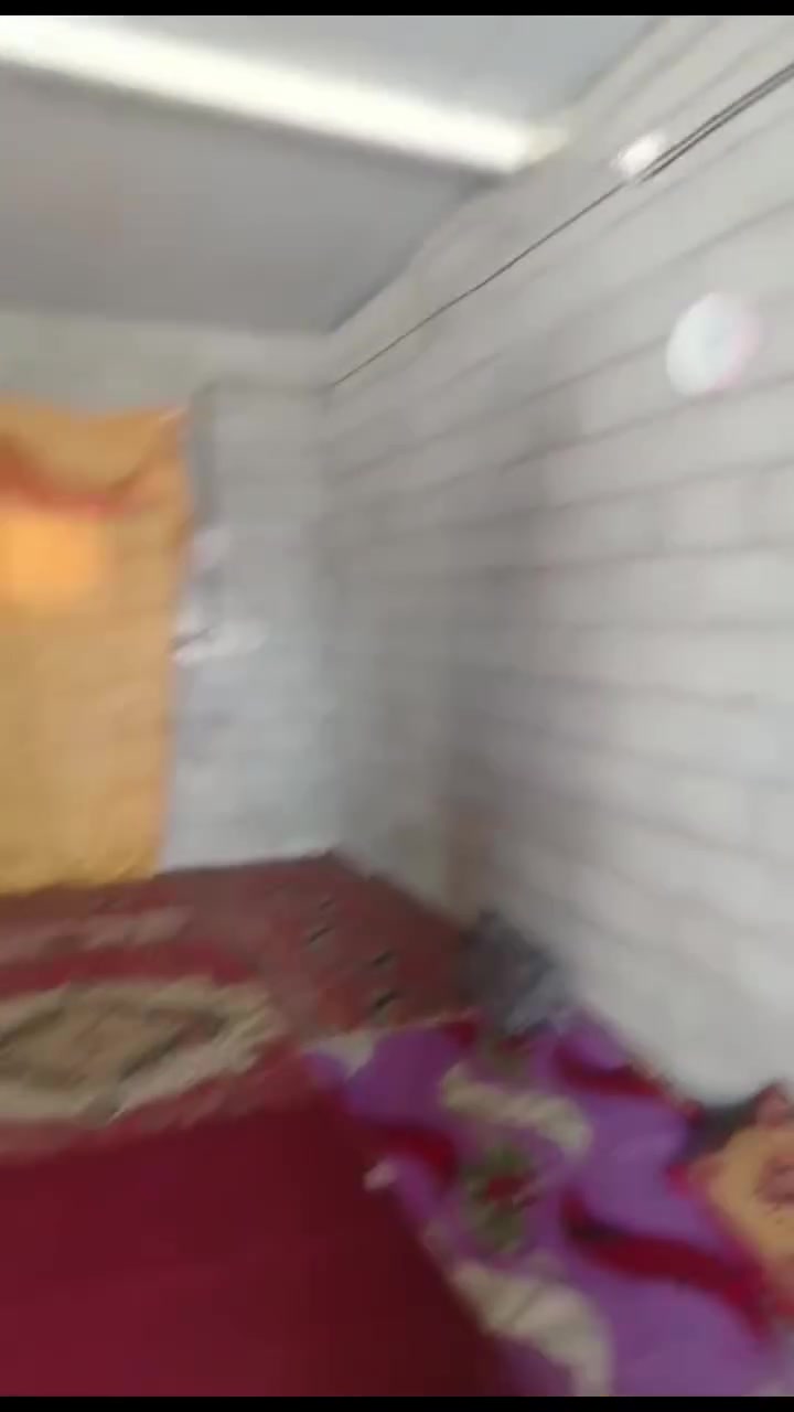 السلام عليكم بيت للبيع بحي المنتضر  مساحه 280/قرفتين +هول+ مطبخ +استقبال حوش جبير /طابو زراعي يبعد عن الشارع العام 500متر (السعر 22وبي مجال للستفسار اتصل ***********
